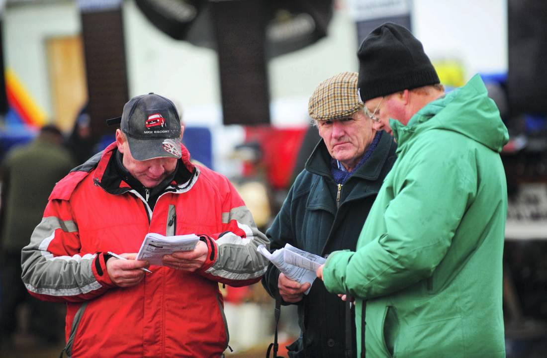 Crowds and bookies in abundance at Dromahane