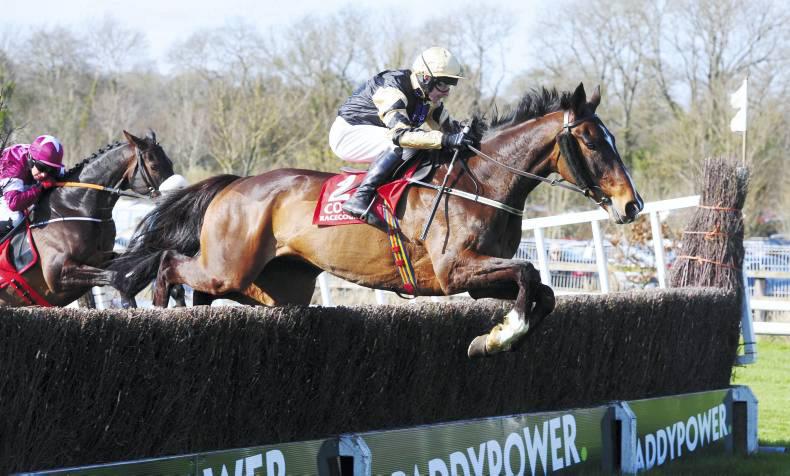 CORK SUNDAY: On His Own in front again