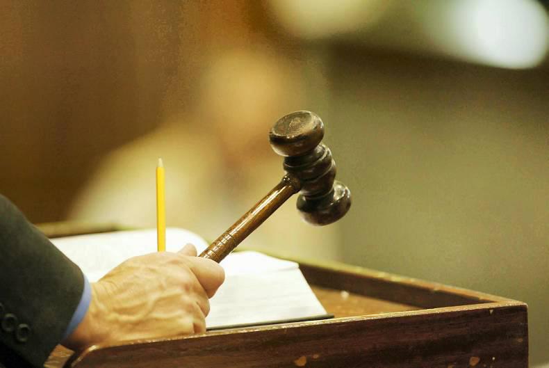 PONY TALES: Tipps kick off Christmas season with great craic